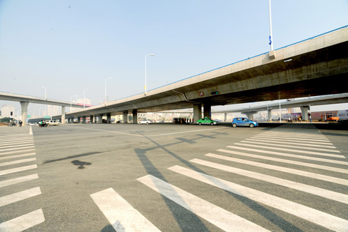 合肥长江西路高架桥顺利开通