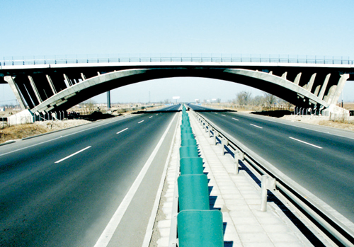 采用法国设计理念施工的天津中心庄立交桥